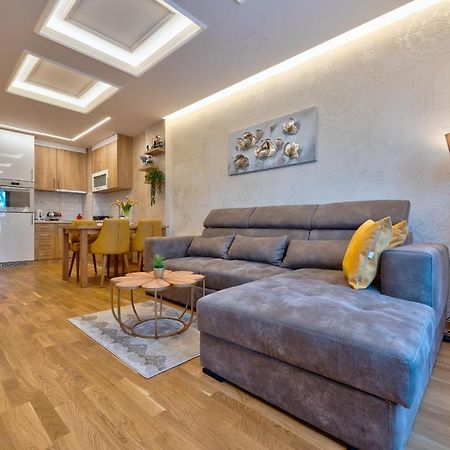 Apartman Lux M&B Lägenhet Zlatibor Exteriör bild